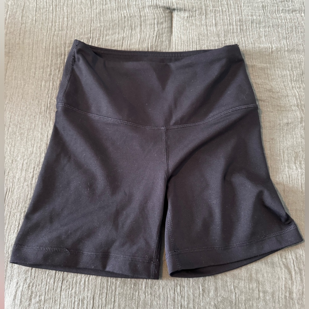 Yogalicious Women's Black Biker Shorts